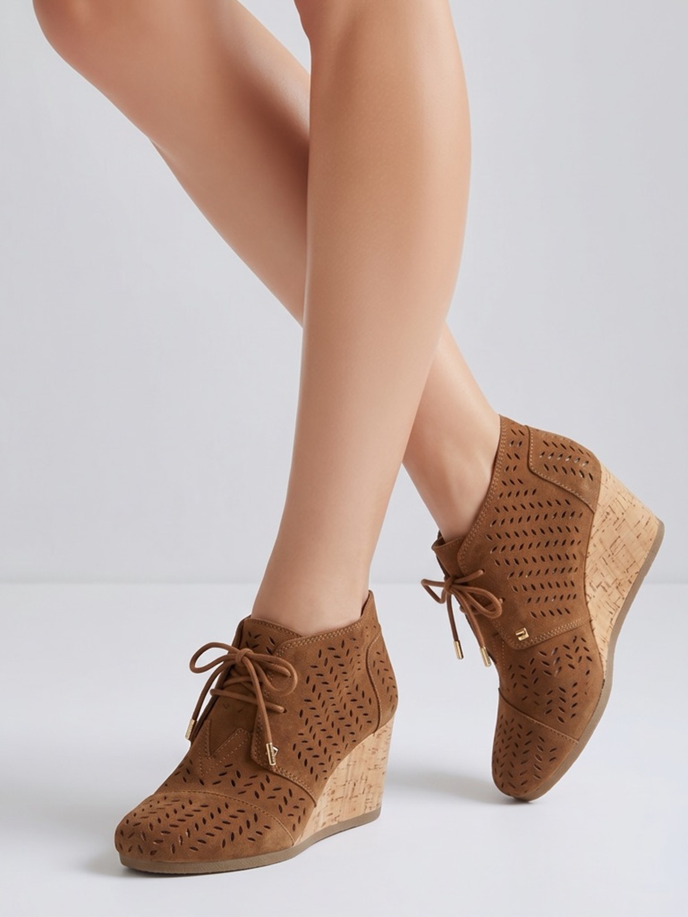 Toms perforated leaf booties suede leather‎ lace up cork wedge size 8.5M ECU